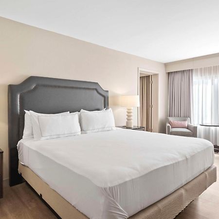Hotel Doubletree By Hilton Columbus Extérieur photo
