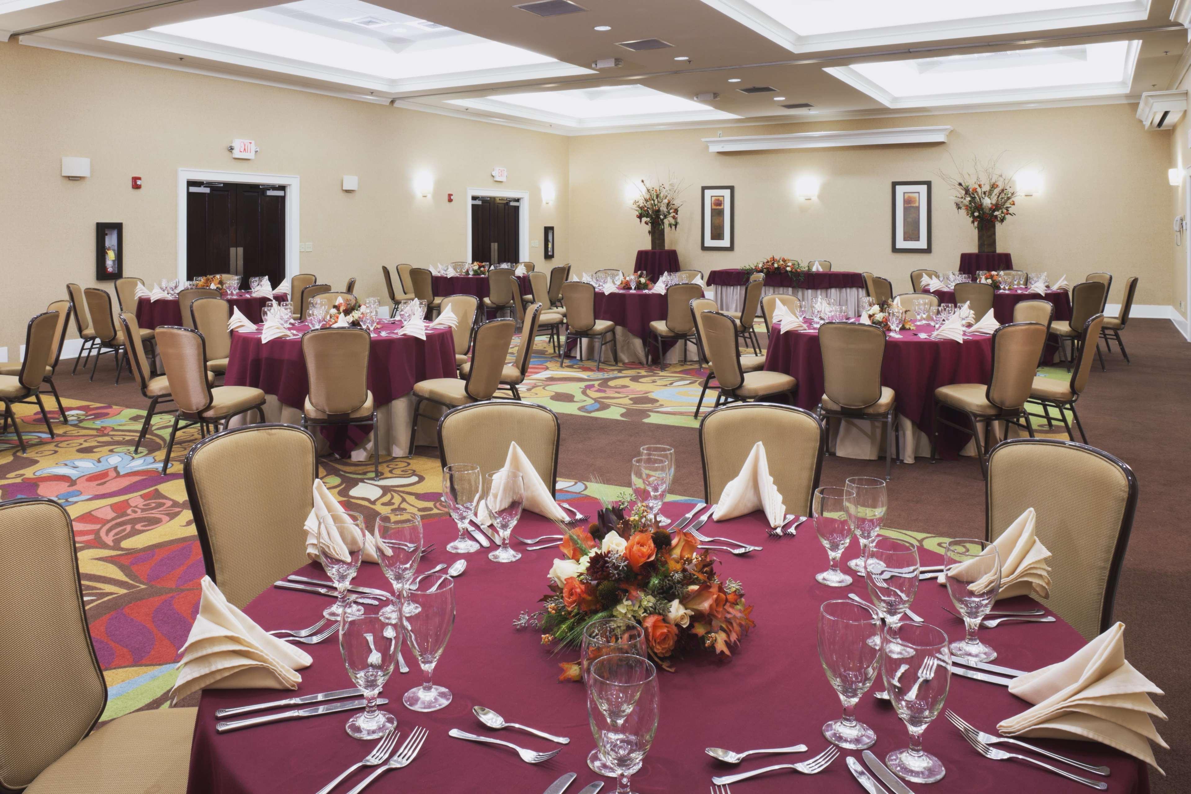 Hotel Doubletree By Hilton Columbus Restaurant photo