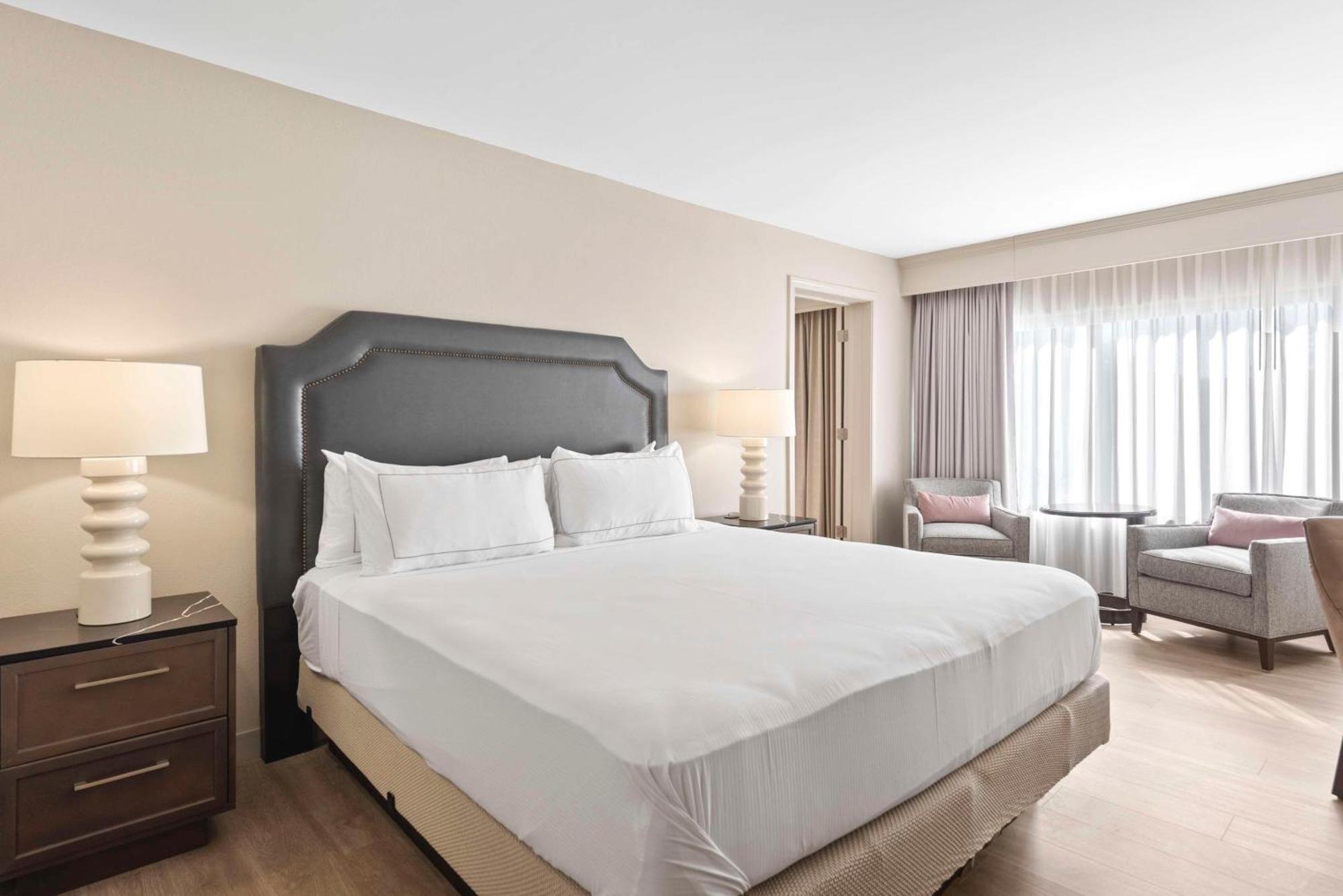 Hotel Doubletree By Hilton Columbus Extérieur photo
