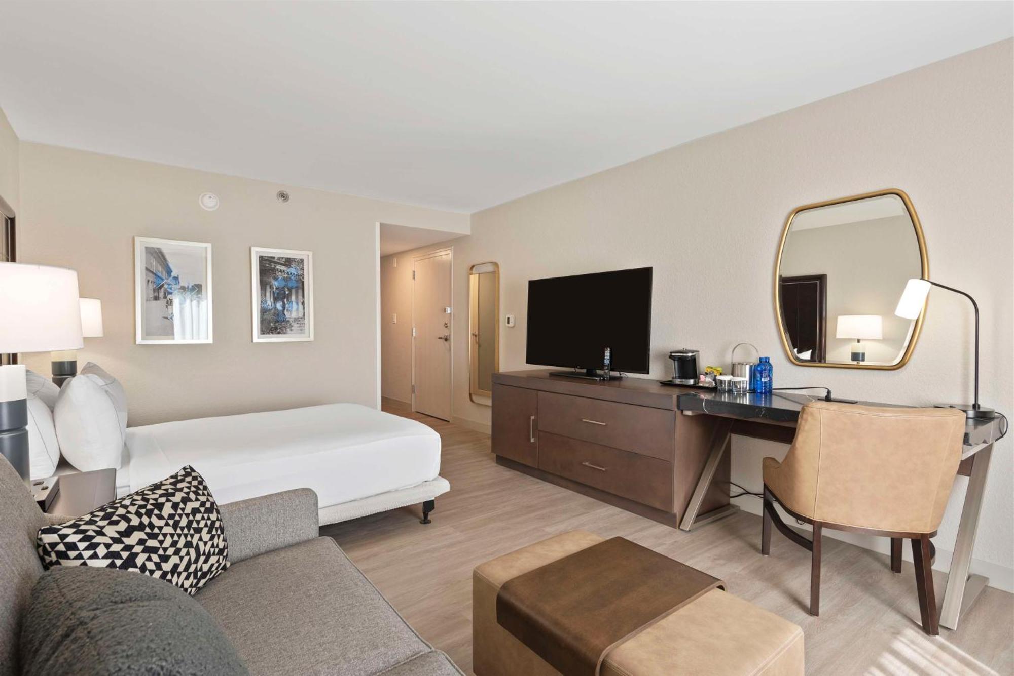 Hotel Doubletree By Hilton Columbus Extérieur photo