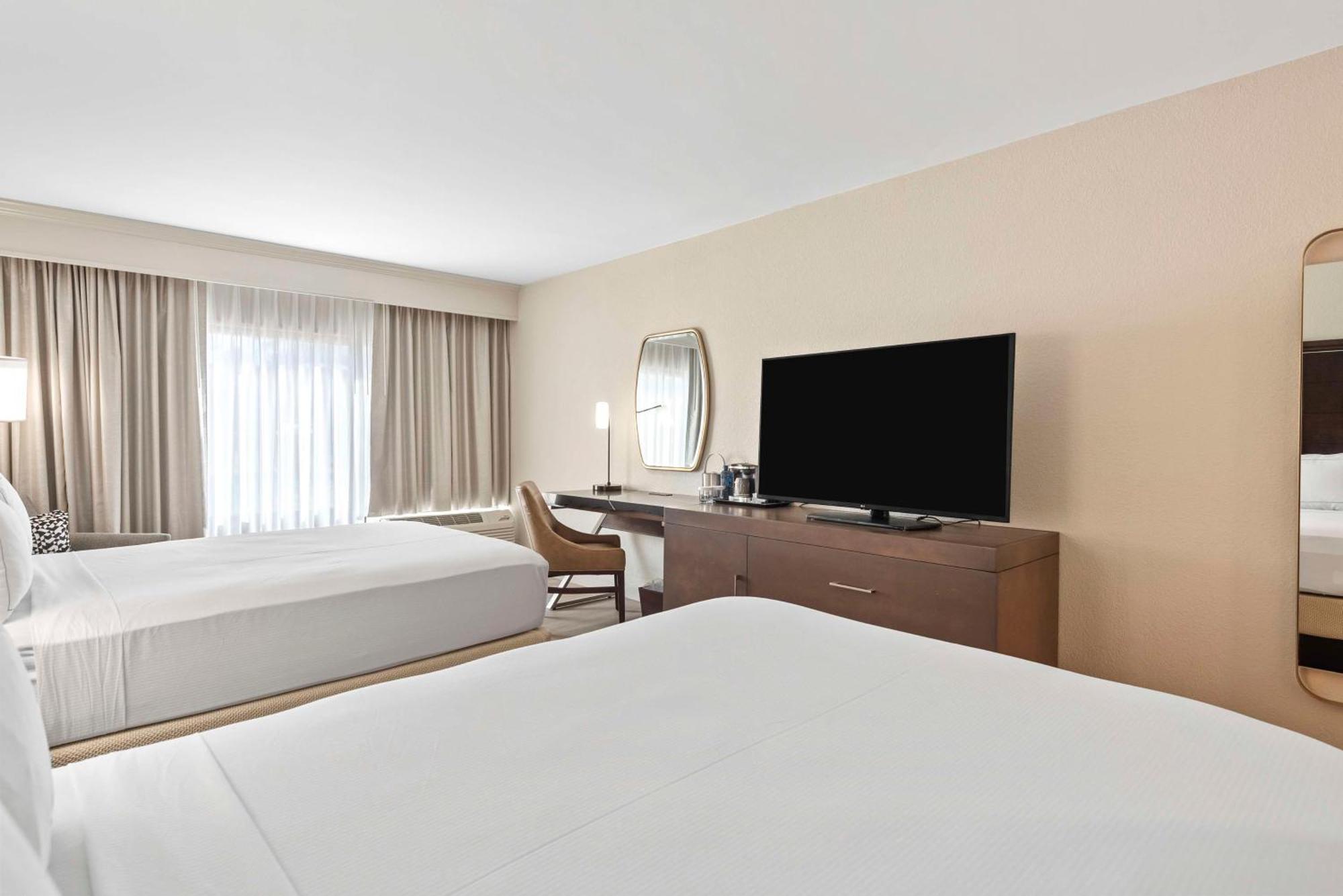 Hotel Doubletree By Hilton Columbus Extérieur photo
