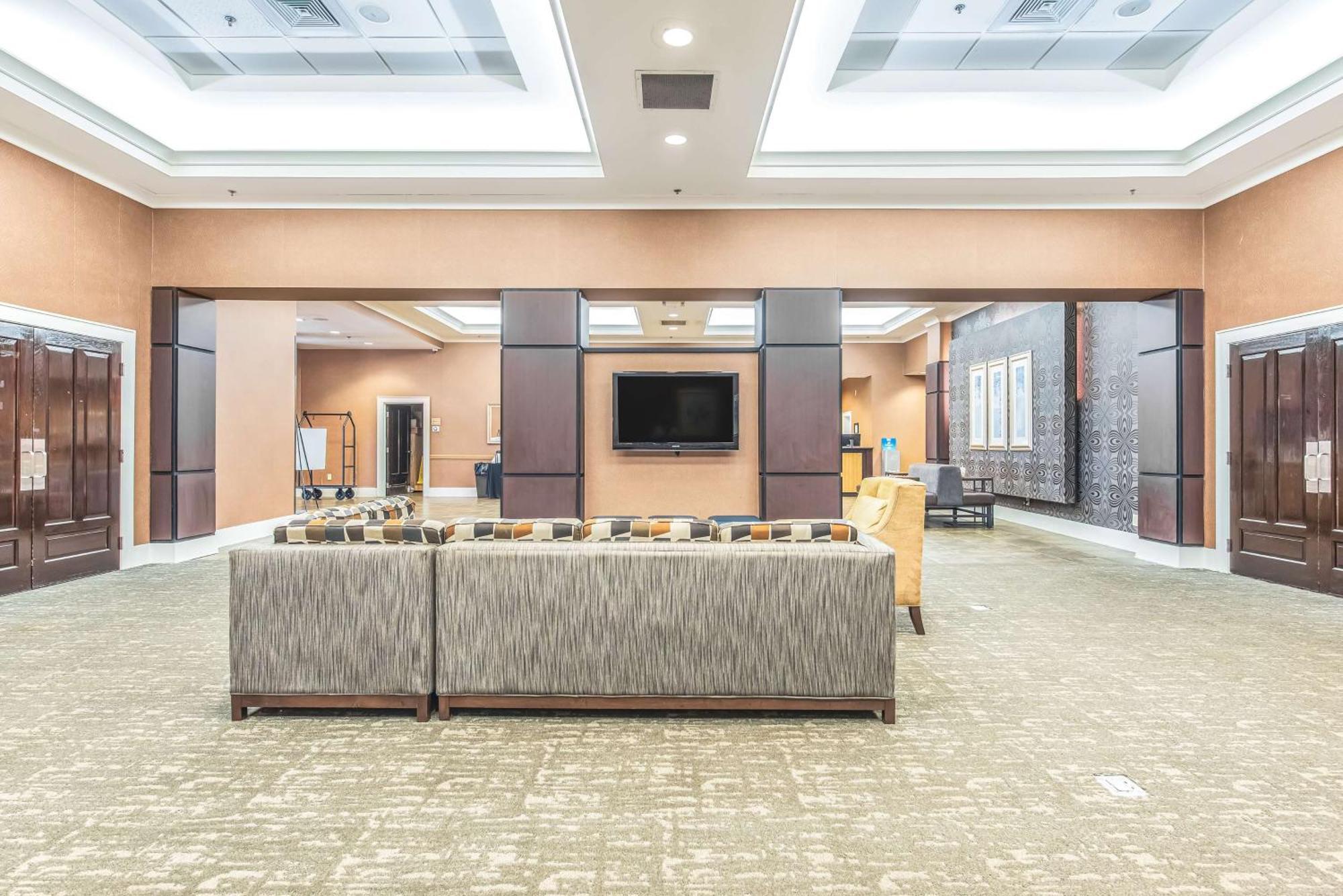 Hotel Doubletree By Hilton Columbus Extérieur photo