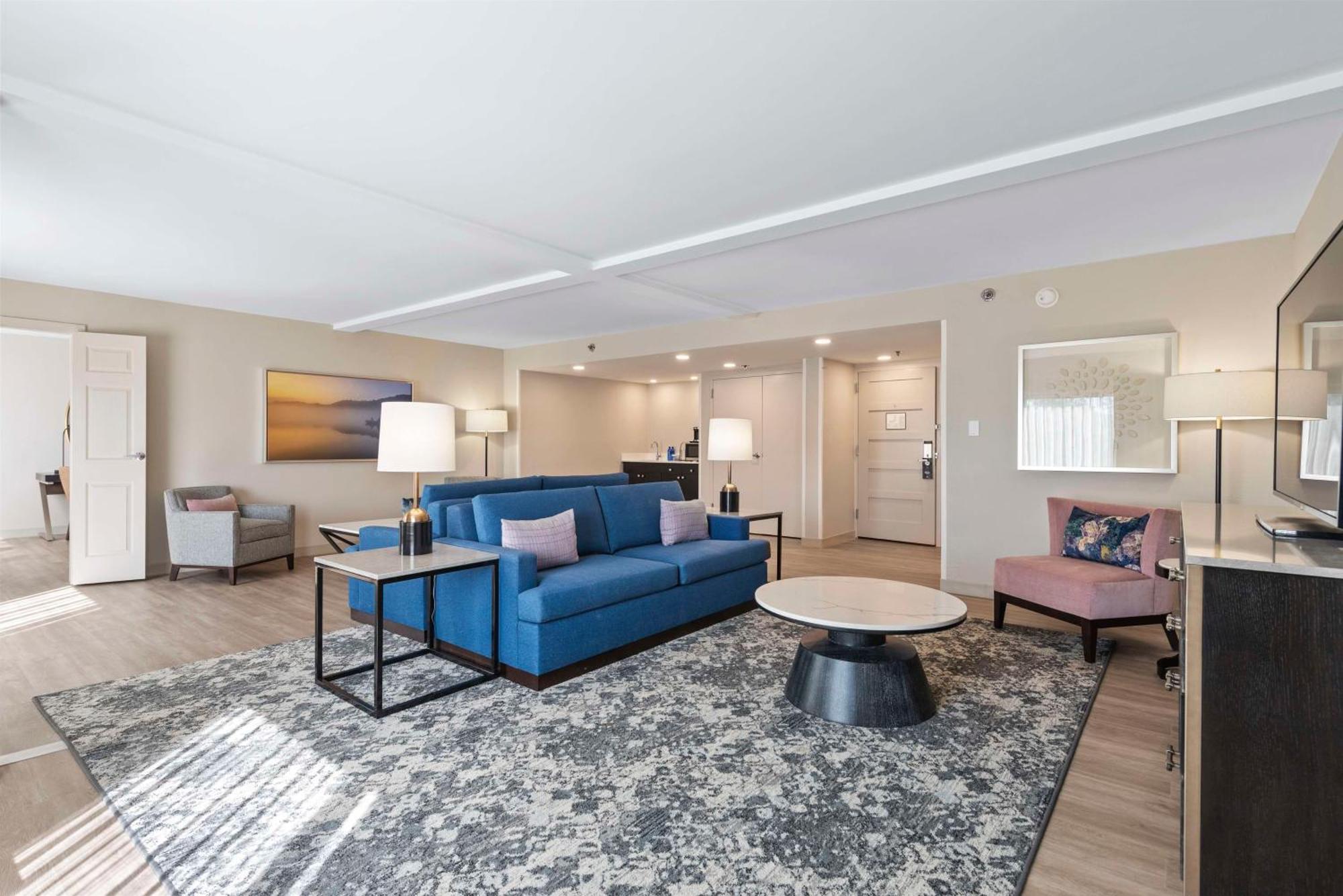 Hotel Doubletree By Hilton Columbus Extérieur photo