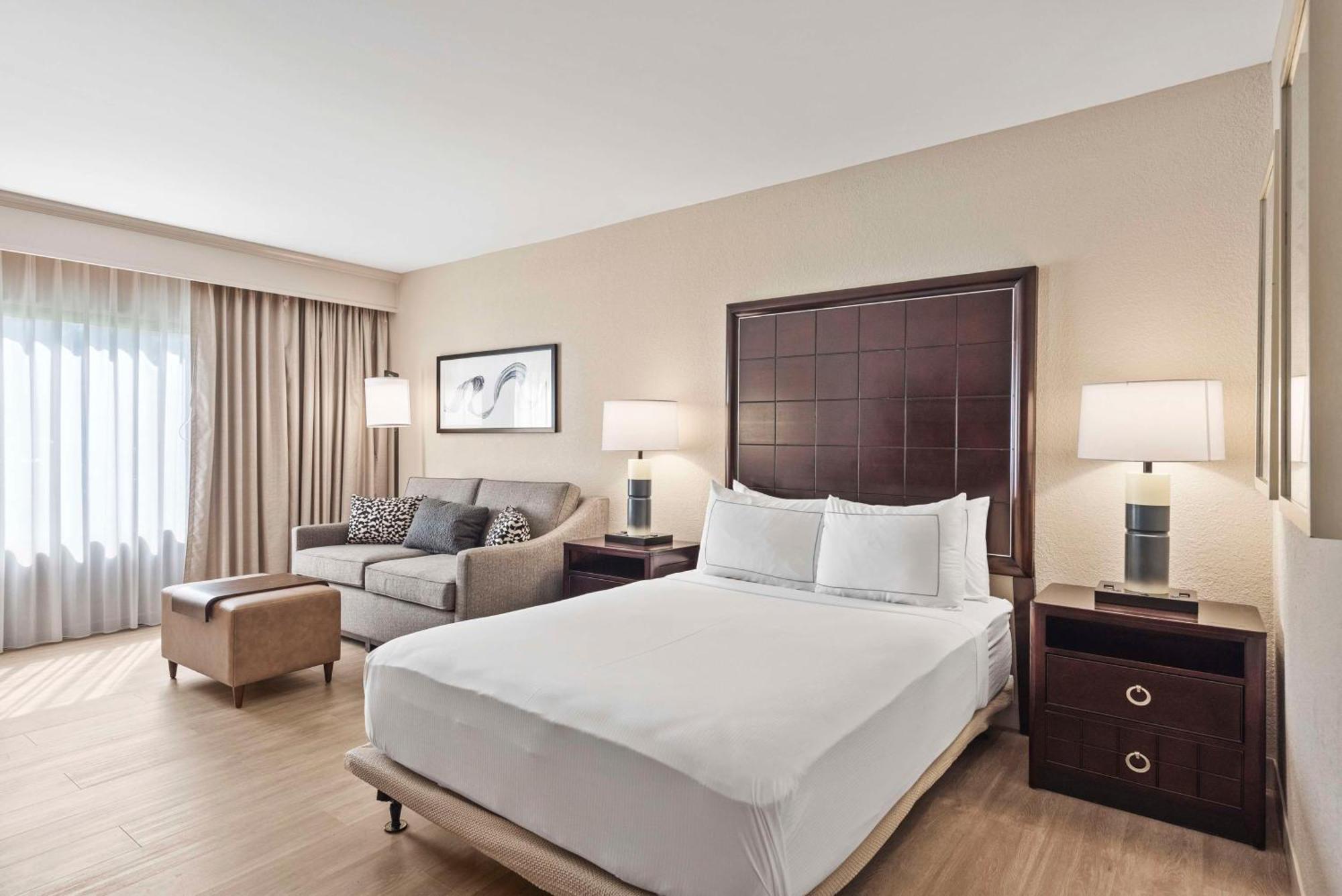Hotel Doubletree By Hilton Columbus Extérieur photo