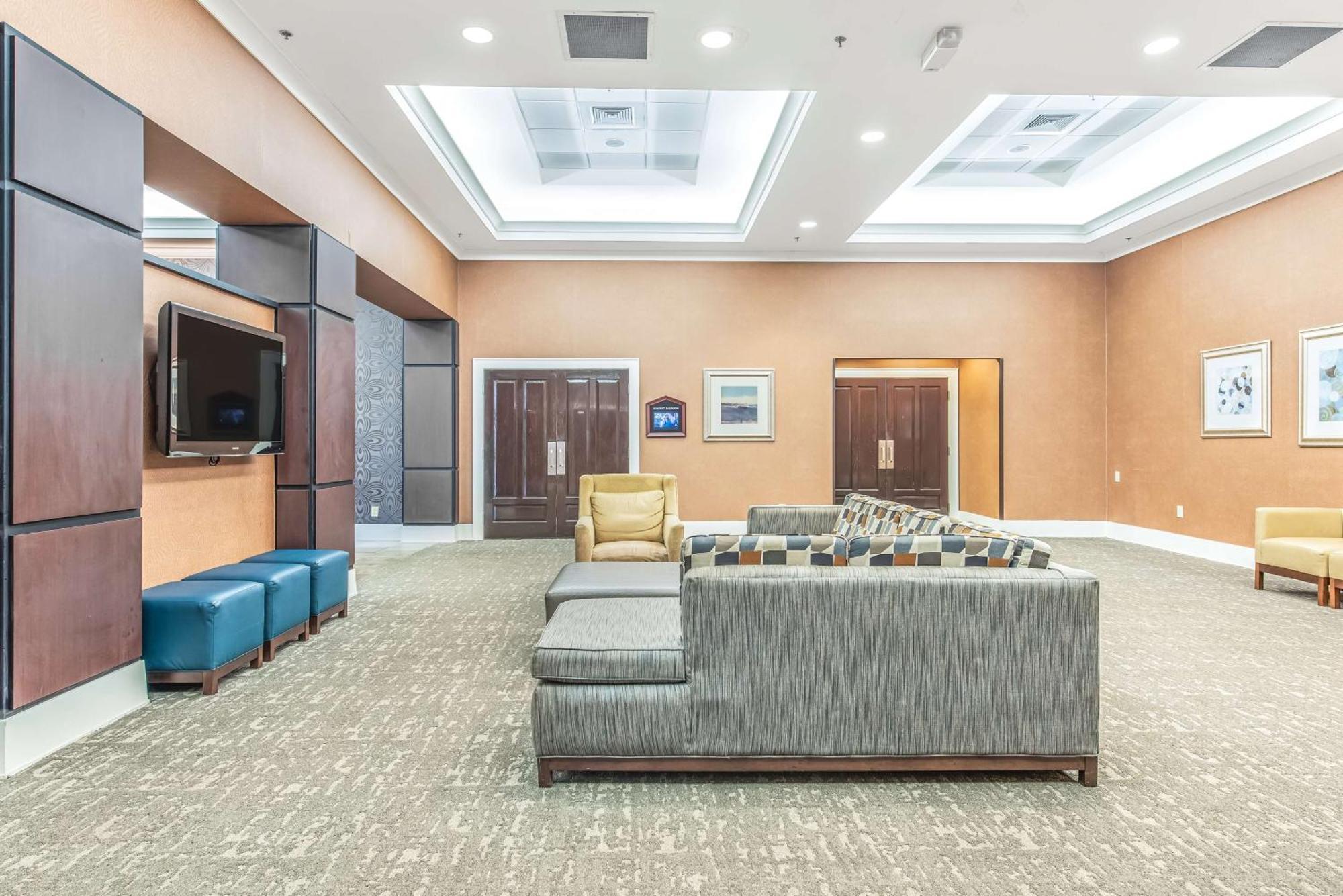 Hotel Doubletree By Hilton Columbus Extérieur photo